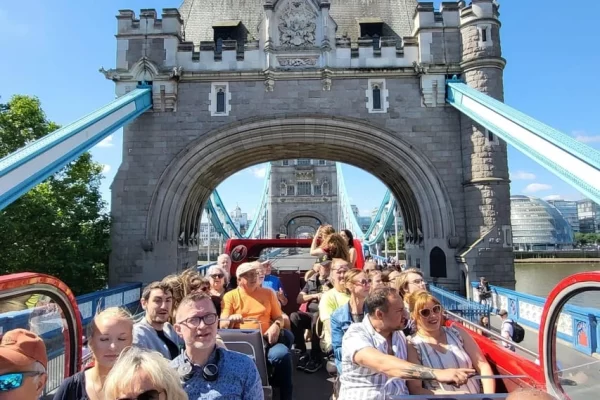 Privado: Guided Sightseeing Tour on a Vintage